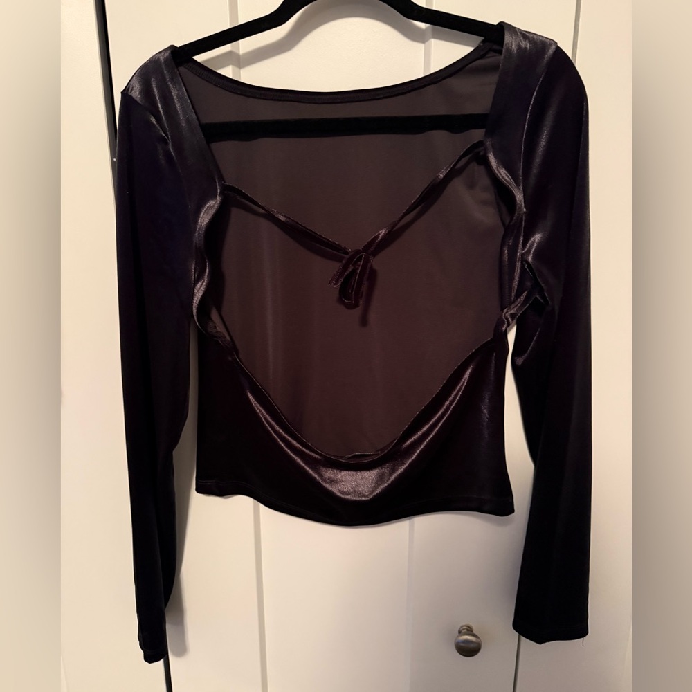 Black velvet long sleeve open back Top